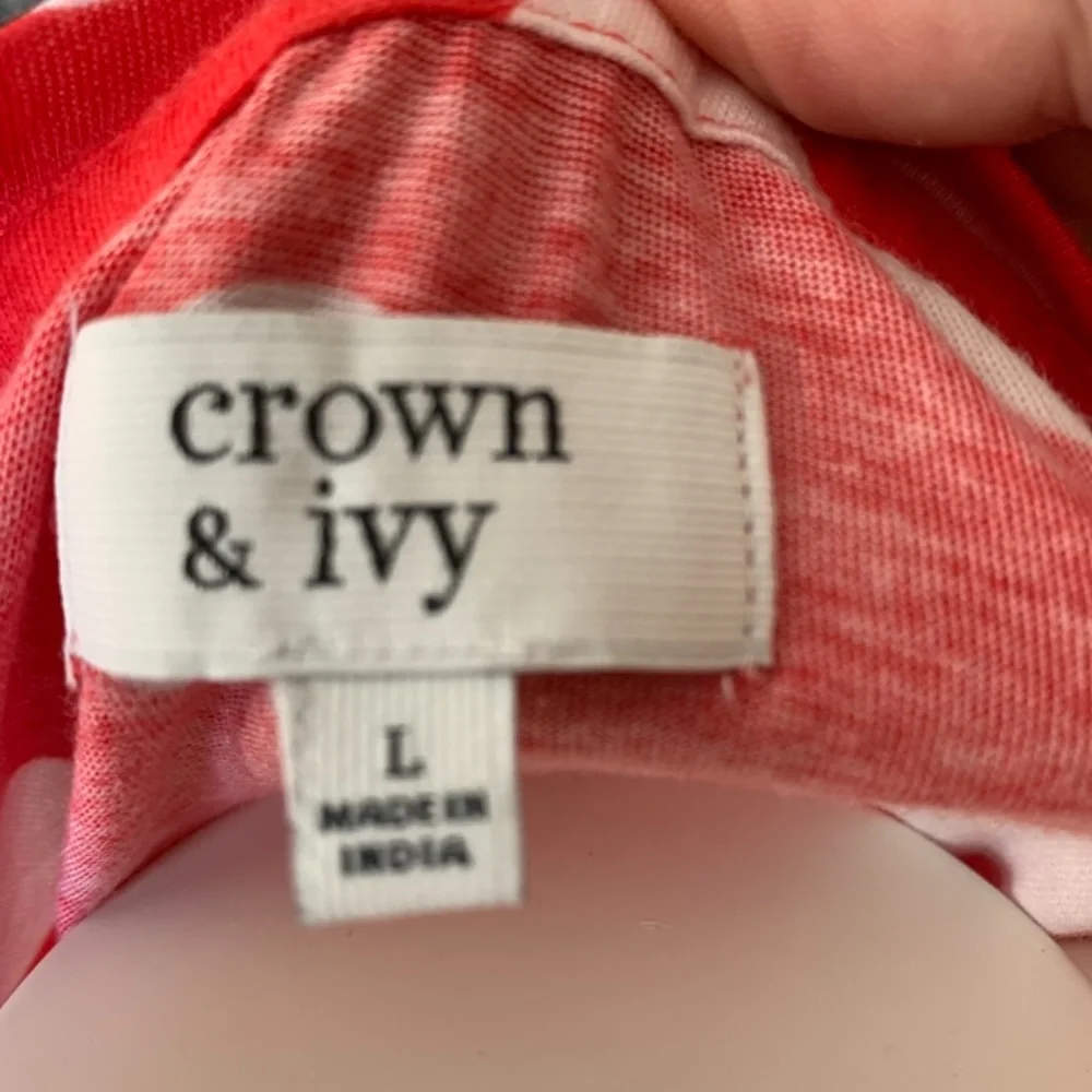 Crown &‎ Ivy long sleeve polka tee. NWT. Retsil 35